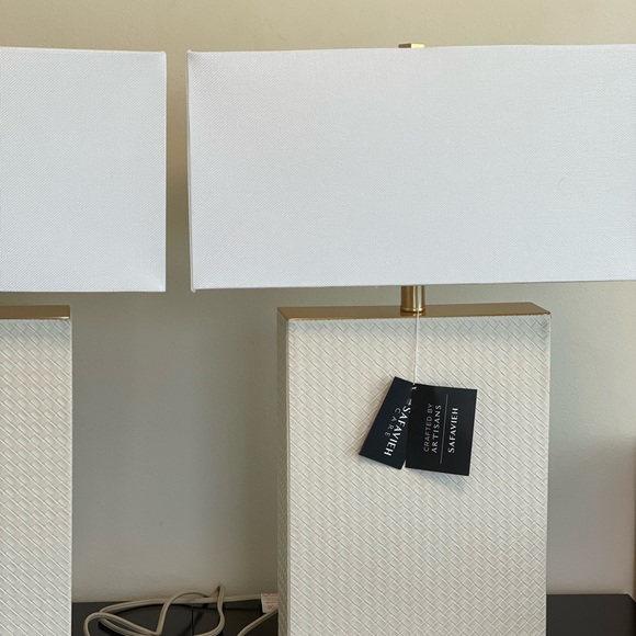 Two (2) Brand new gorgeous Safaviah table lamps - Picture 3 of 4